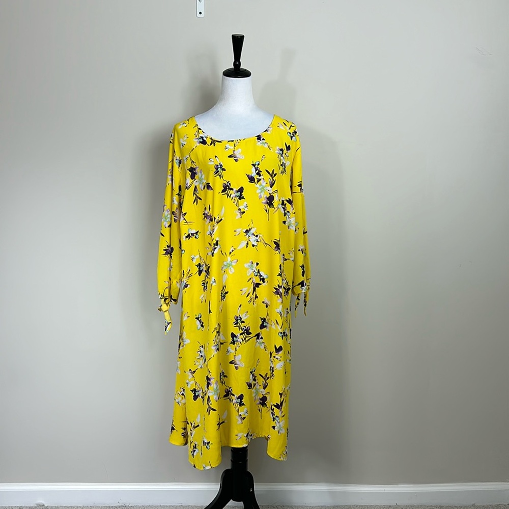 Brand new EVRI Yellow polyester dress with purple floral patterns Size 3X